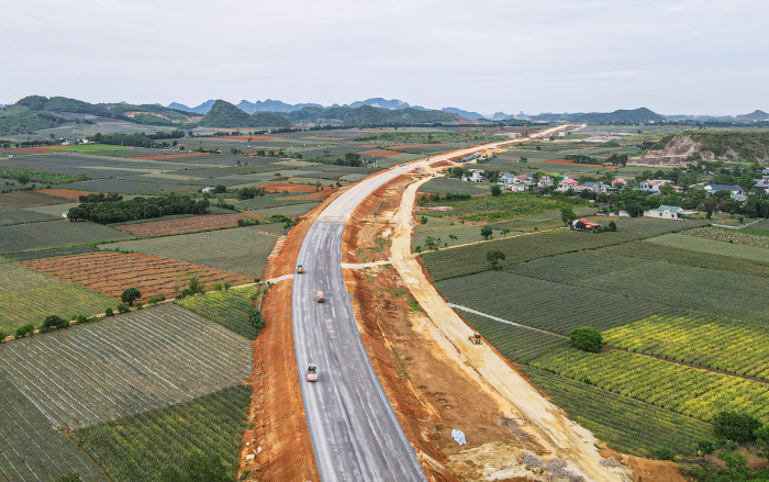 Phê duyệt 12 dự án thành phần cao tốc Bắc - Nam giai đoạn 2 dài 723 km - Ảnh 1.