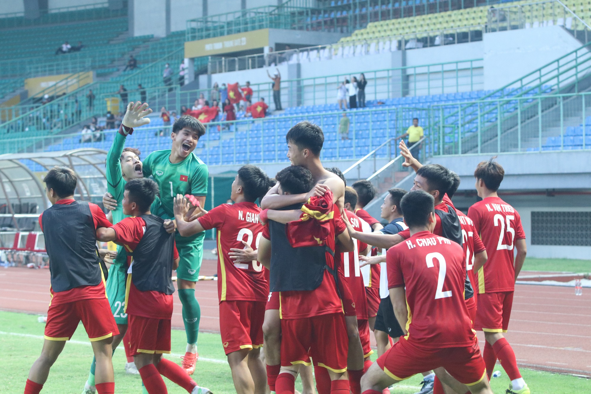 U19 Việt Nam thắng U19 Thái Lan, giành HCĐ Đông Nam Á 2022 - Ảnh 6.