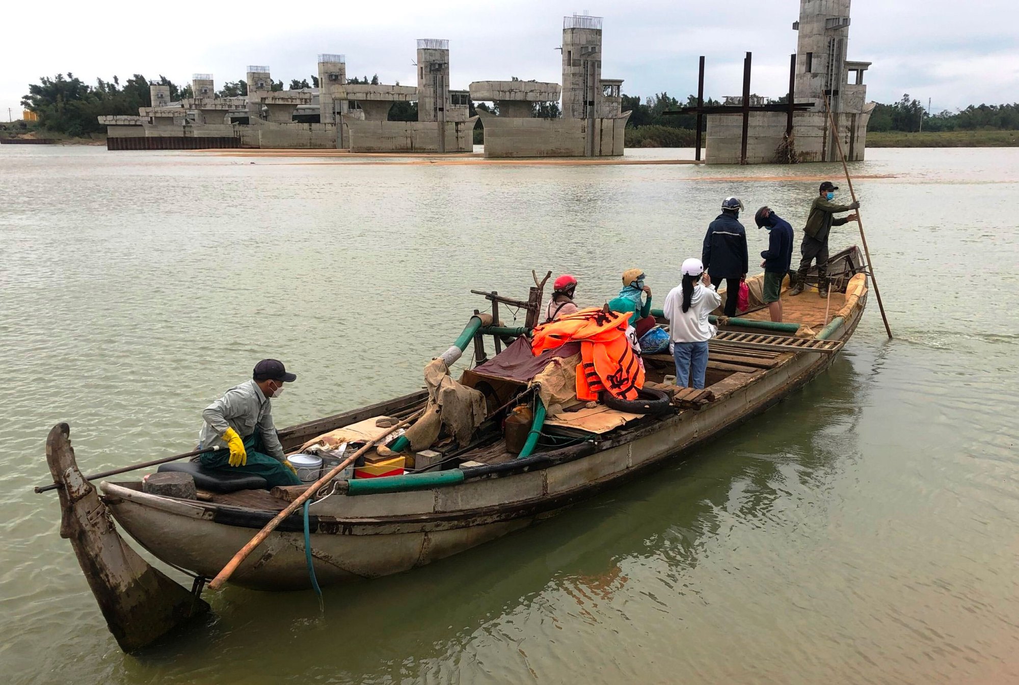 Ốc đảo giữa dòng Trà Khúc - Ảnh 4. Ốc đảo giữa dòng Trà Khúc - Ảnh 4.