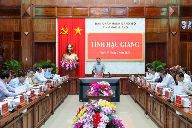 Thủ tướng đề nghị Hậu Giang tăng cường đối thoại với người dân và doanh nghiệp - Ảnh 2.