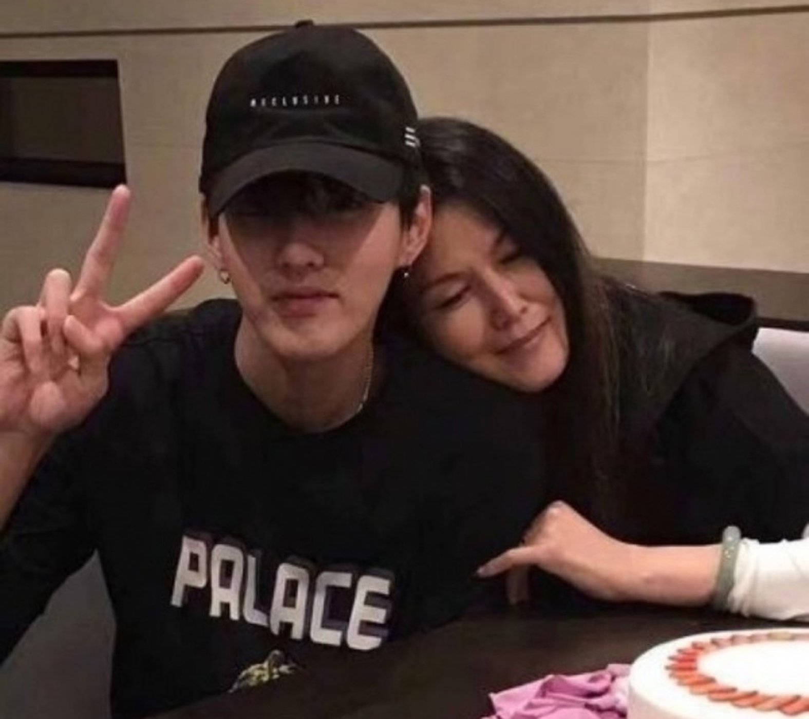 (Kỳ 2) SỰ THẬT CHẤN ĐỘNG THẾ GIỚI NGƯỜI NỔI TIẾNG: Săn gái vô độ, từ đỉnh lưu xuống đáy vực - Ảnh 6.
