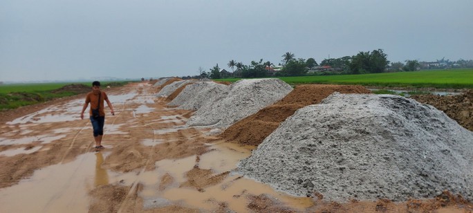 Thi công khu tái định cư kém chất lượng, đơn vị quản lý dự án cùng nhà thầu bị xử phạt - Ảnh 2.