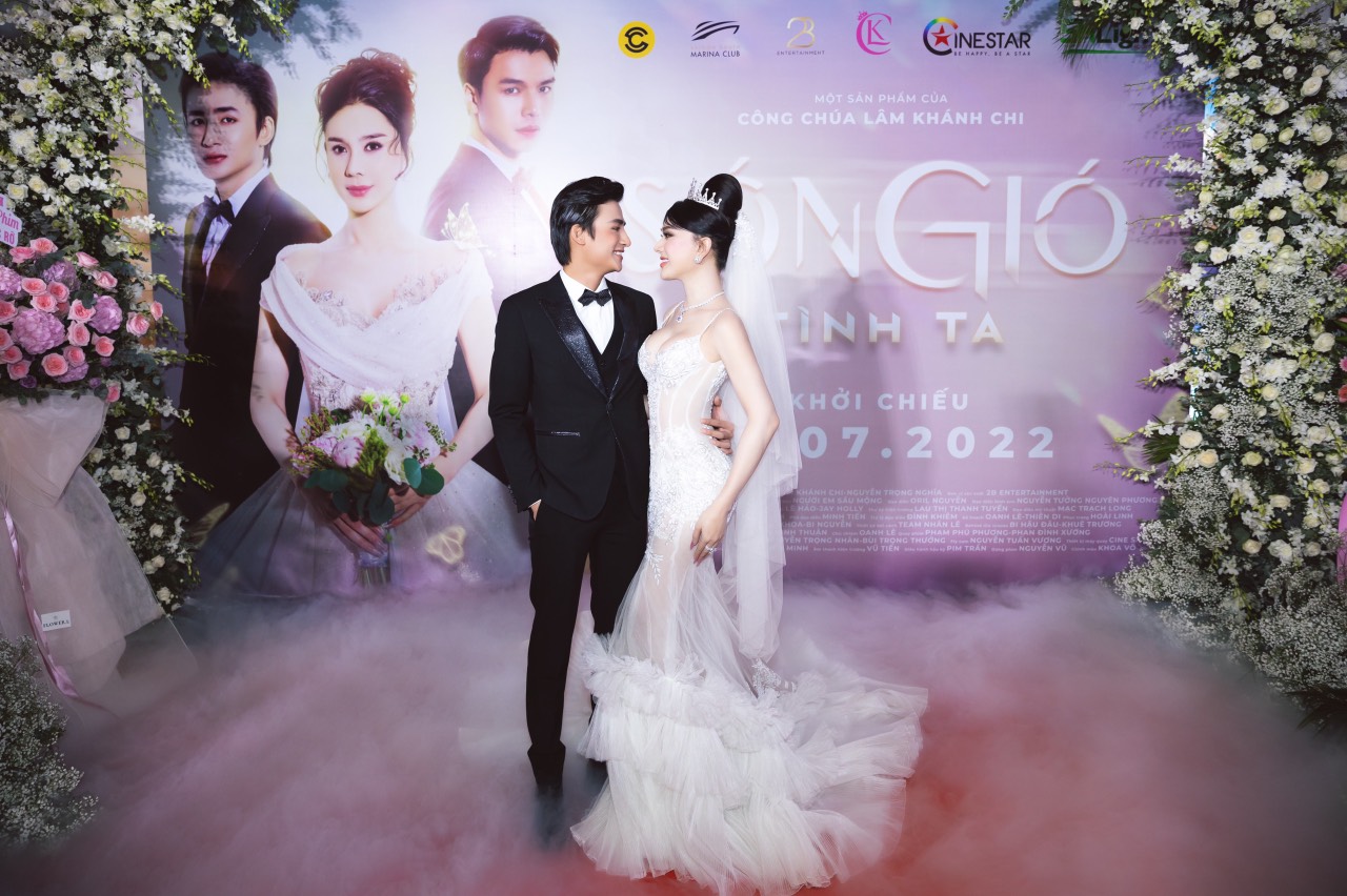 Nghệ sĩ chuyển giới - Sau cuộc “lột xác” cực hình: Lâm Khánh Chi “chết đi sống lại”! - Ảnh 1.