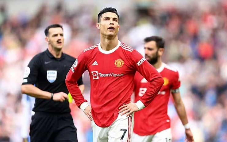 Ronaldo đòi rời Man United, mơ được đá Champions League - Ảnh 1.