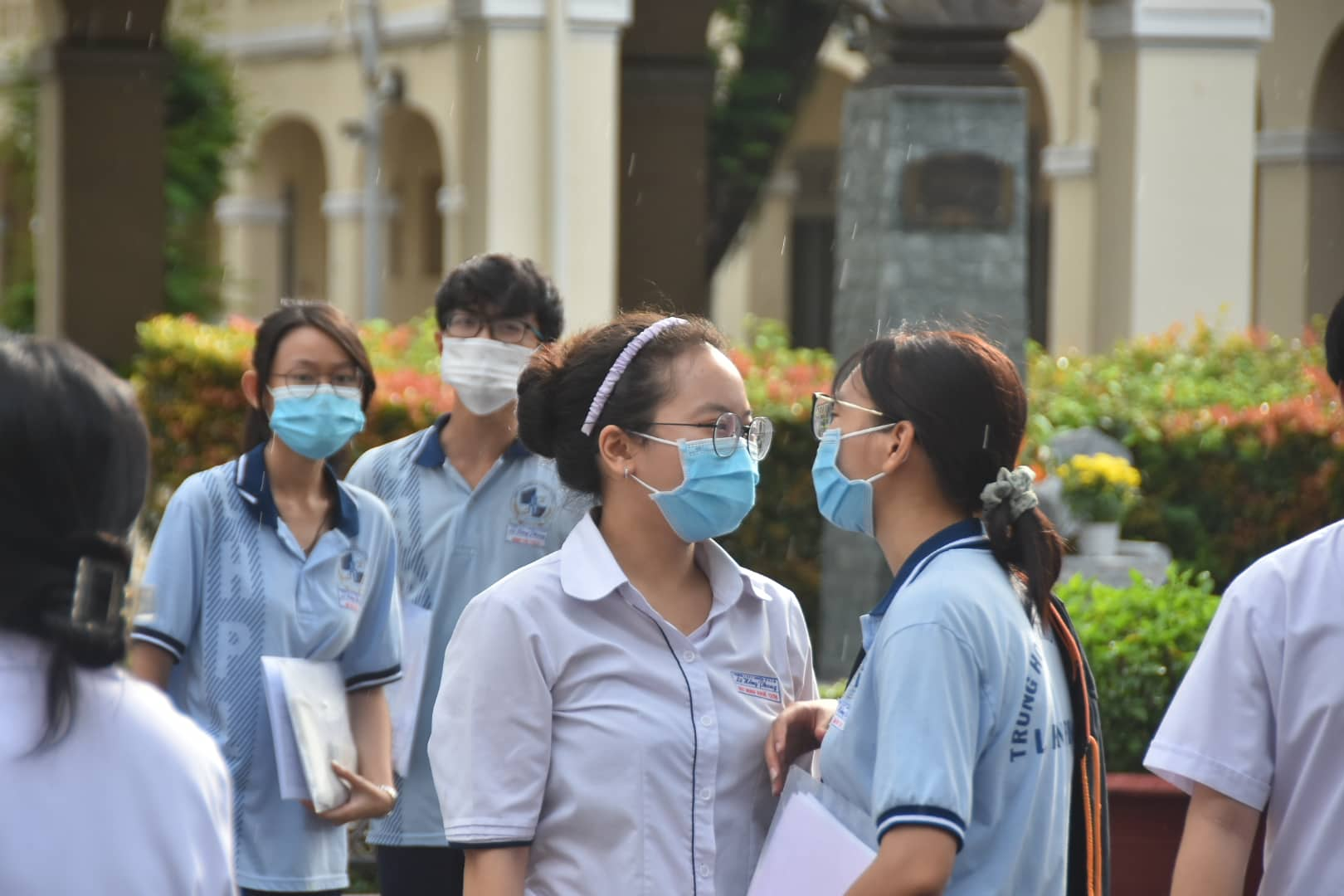 Thi tốt nghiệp THPT: Thí sinh tiếp tục thi môn toán, đón xem gợi ý giải đề - Ảnh 19.