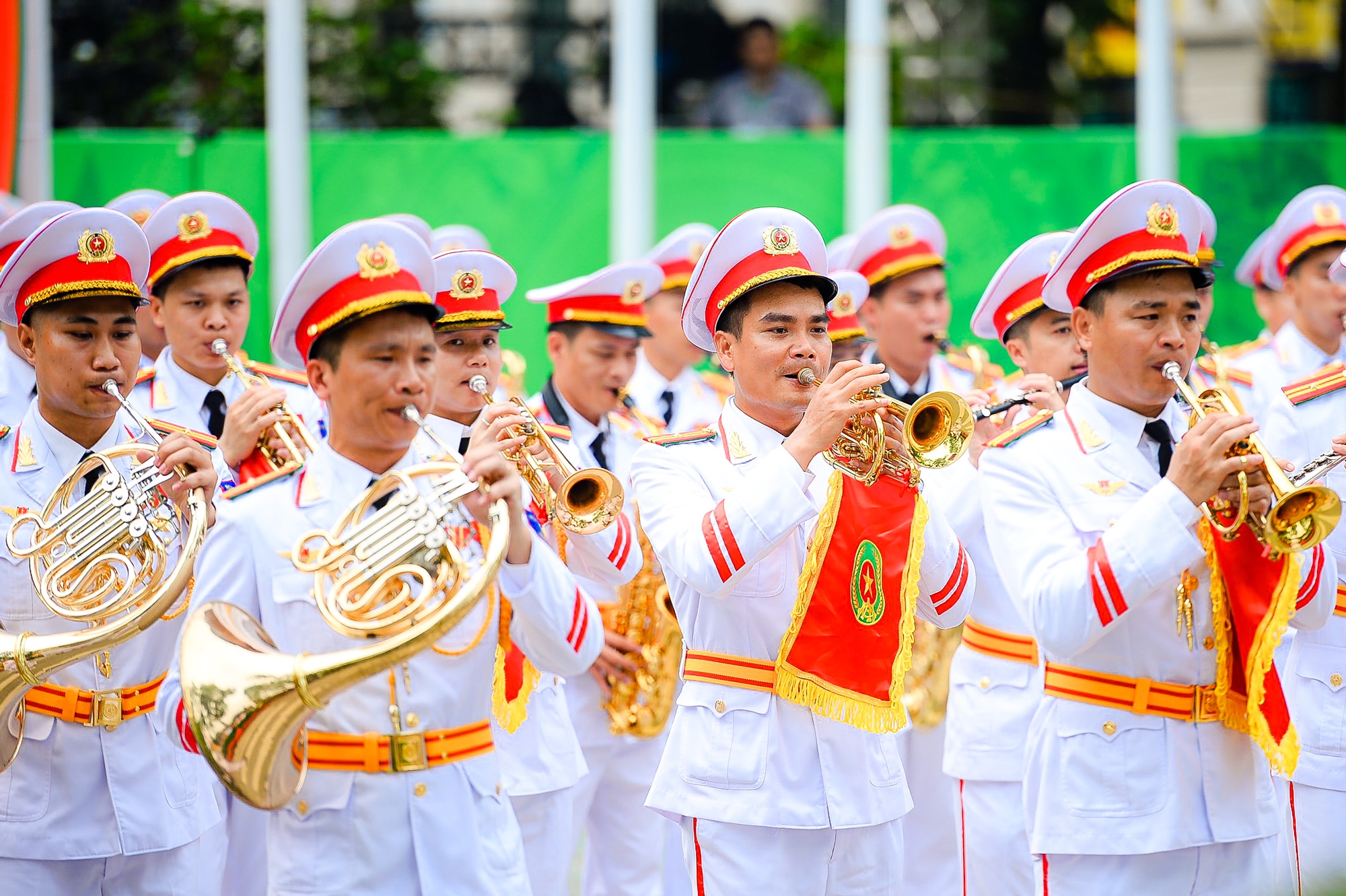 Mãn nhãn dàn kỵ binh diễu hành trên phố Hà Nội - Ảnh 3.