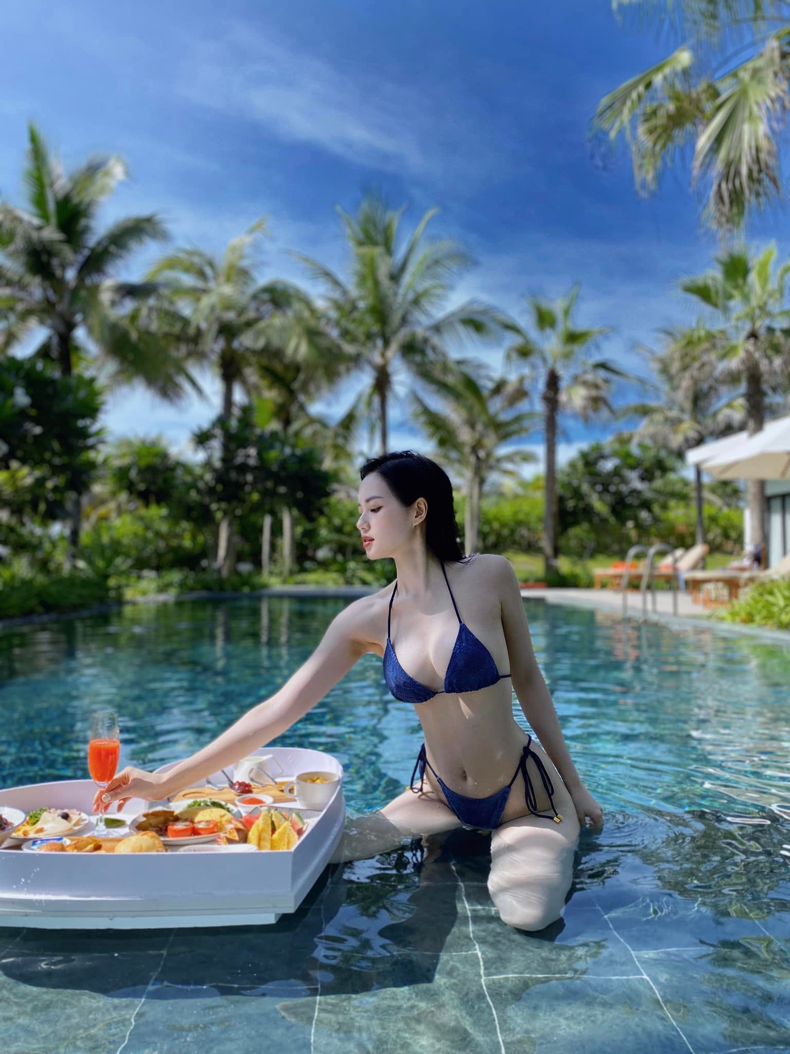 Loạt mỹ nhân Việt nóng bỏng với bikini - Ảnh 11.