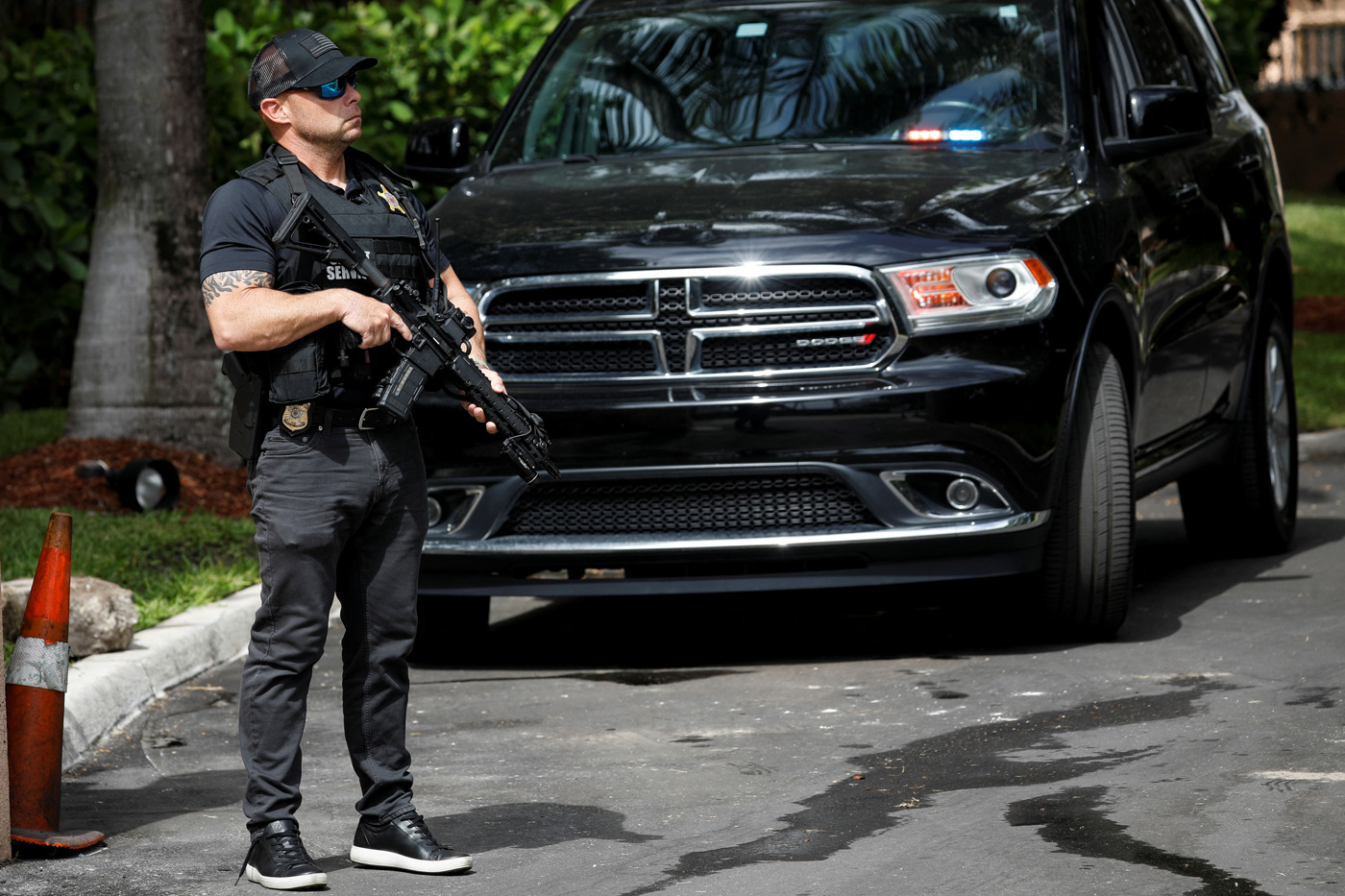 (KỲ 1) FBI khám xét dinh thự ông Trump: Phơi bày cuộc chiến pháp lý - Ảnh 9.