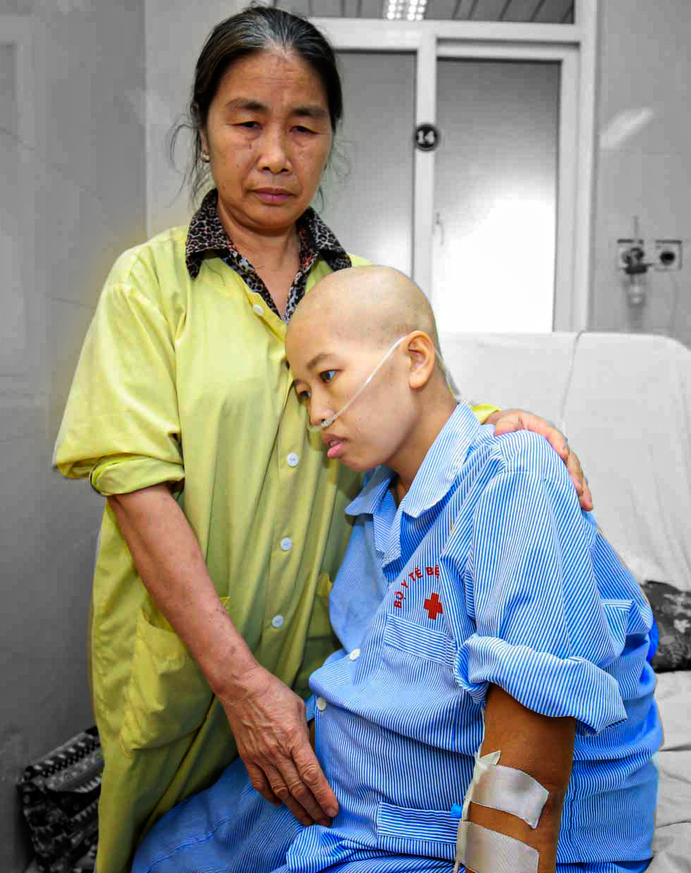 NGƯỜI MẮC BỆNH NAN Y THOÁT CHẾT KỂ CHUYỆN (kỳ 4): Nước mắt của sản phụ ung thư giai đoạn cuối- Ảnh 4.