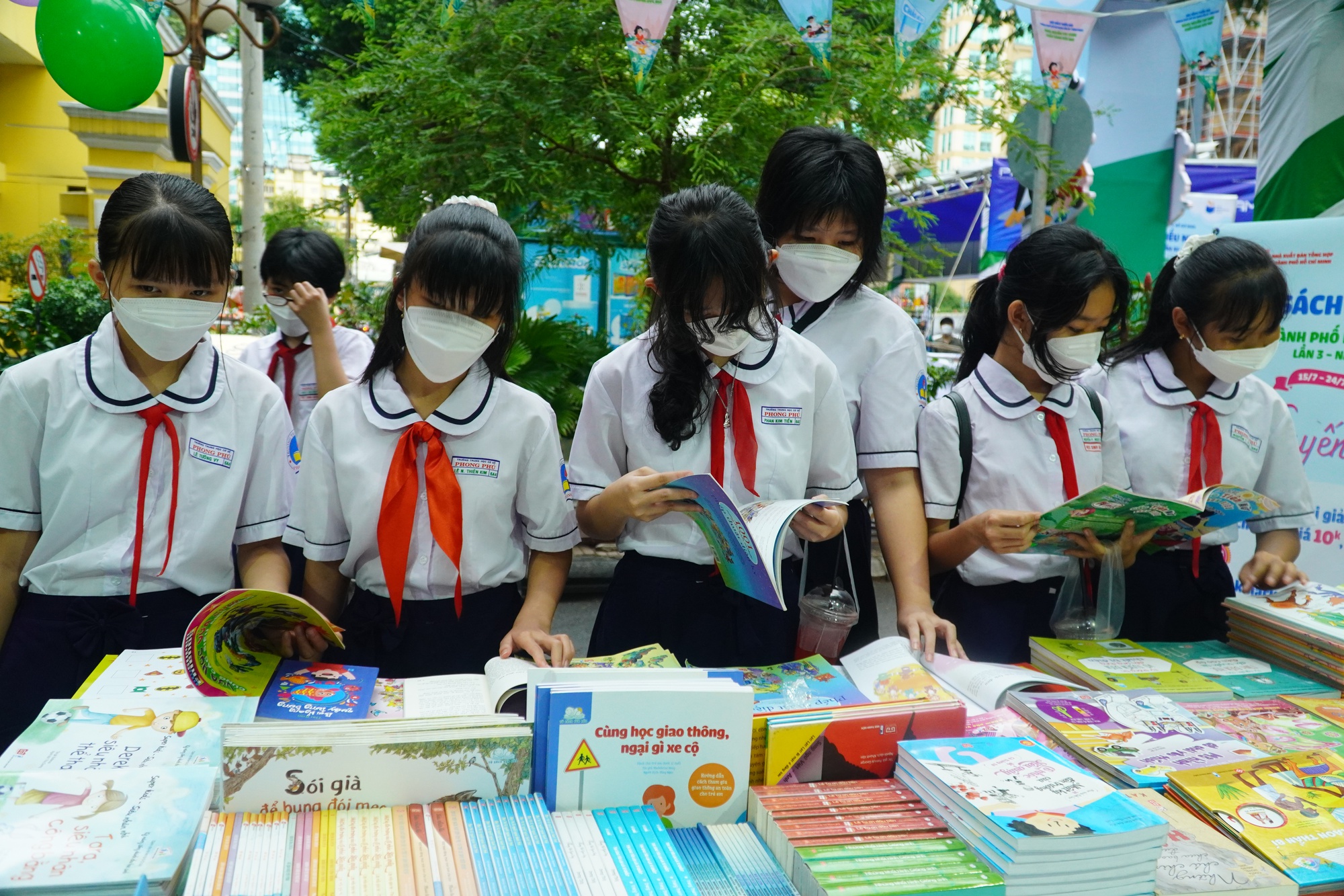 Tăng cường hướng nghiệp cho học sinh ngoại thành  - Ảnh 2.