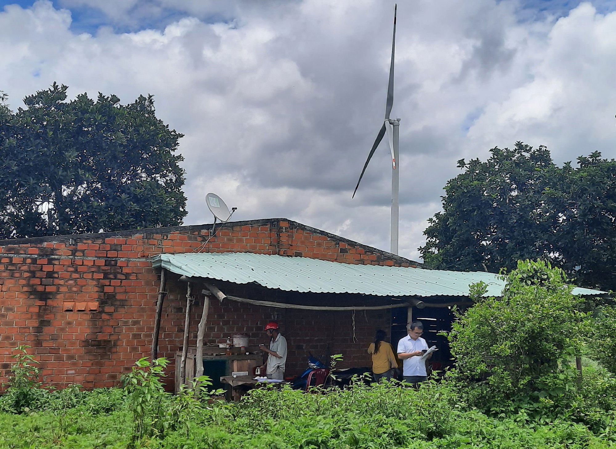 X&aacute;o trộn cuộc sống v&igrave; điện gi&oacute; - Ảnh 1.