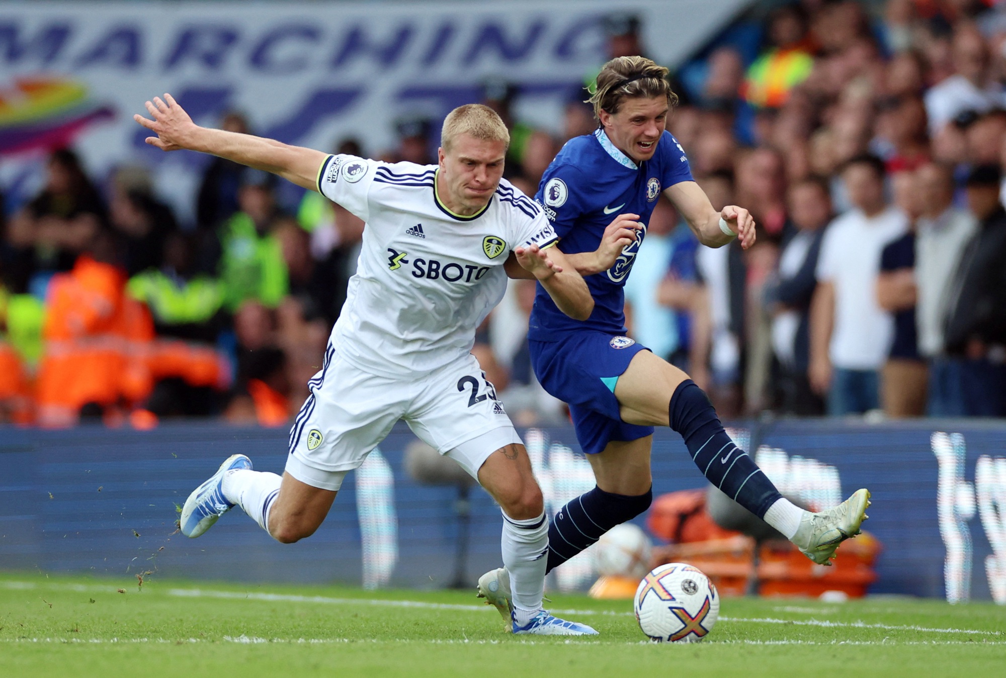Thua sốc 0-3 Leeds United, Chelsea trượt dài bảng xếp hạng - Ảnh 5.
