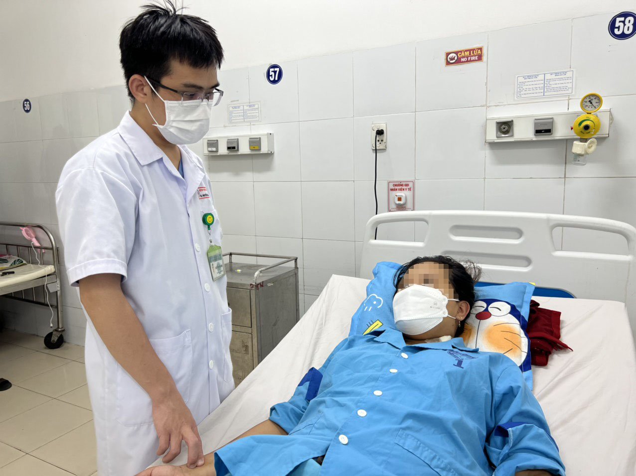 Cứu sống sản phụ vừa mắc Covid-19, vừa bị ngộ độc thuốc tê sau khi mổ lấy thai - Ảnh 1. Cứu sống sản phụ vừa mắc Covid-19, vừa bị ngộ độc thuốc tê sau khi mổ lấy thai - Ảnh 1.