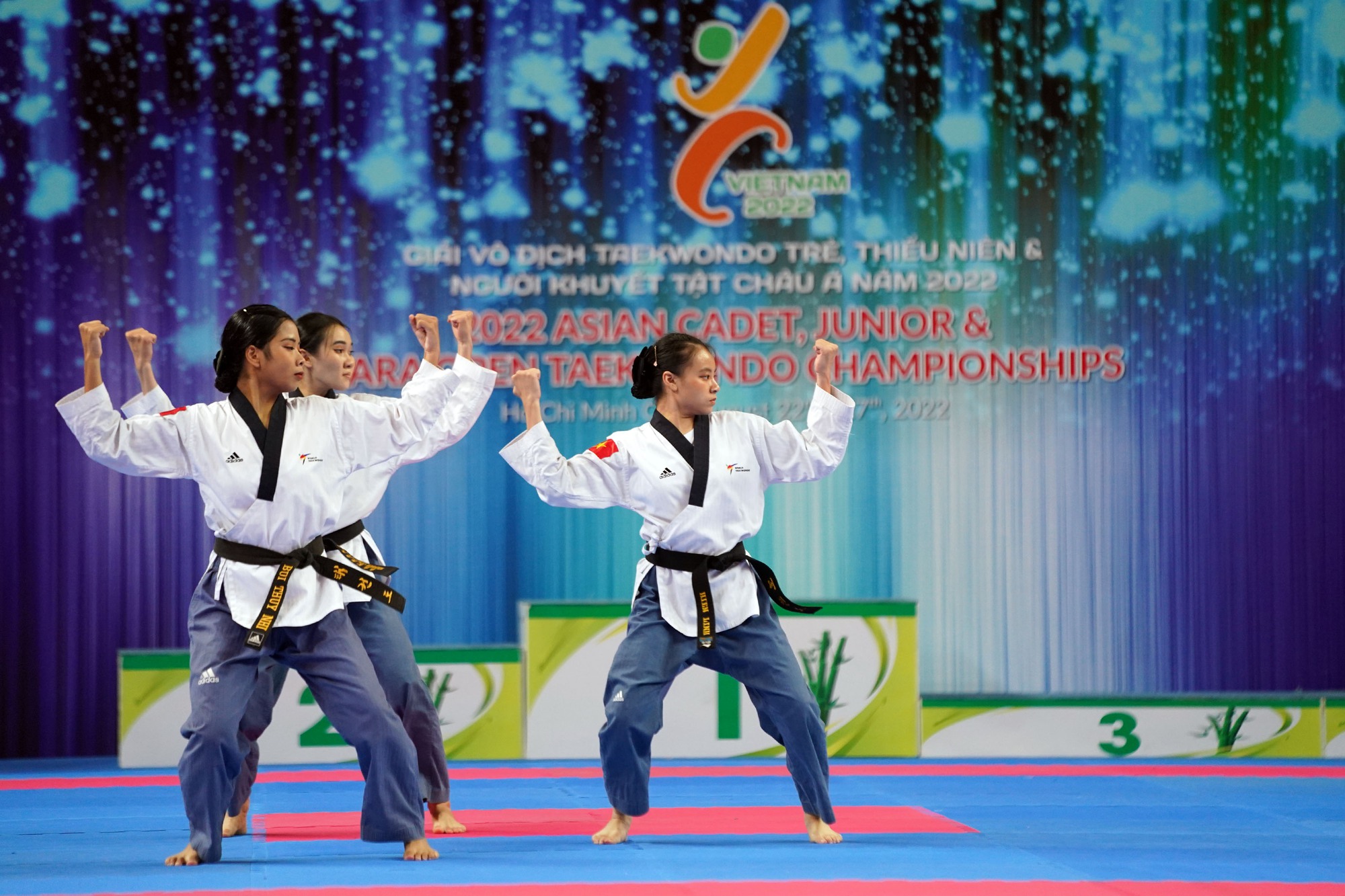 Ấn tượng các nữ võ sĩ nhí mở màn ngày hội Taekwondo châu Á 2022 - Ảnh 6.