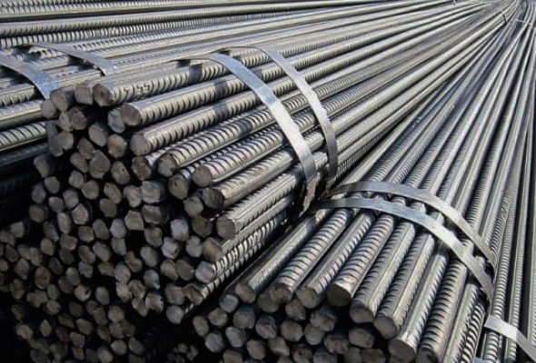 Bó thép nặng hàng trăm kg đè chết nam thanh niên - Ảnh 1. Bó thép nặng hàng trăm kg đè chết nam thanh niên - Ảnh 1.