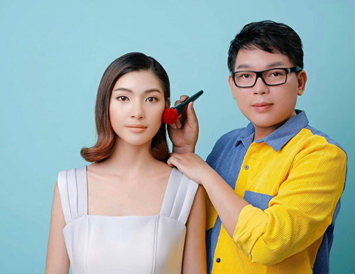 Rạng ngời mỗi khi đến công sở - Ảnh 1. Rạng ngời mỗi khi đến công sở - Ảnh 1.