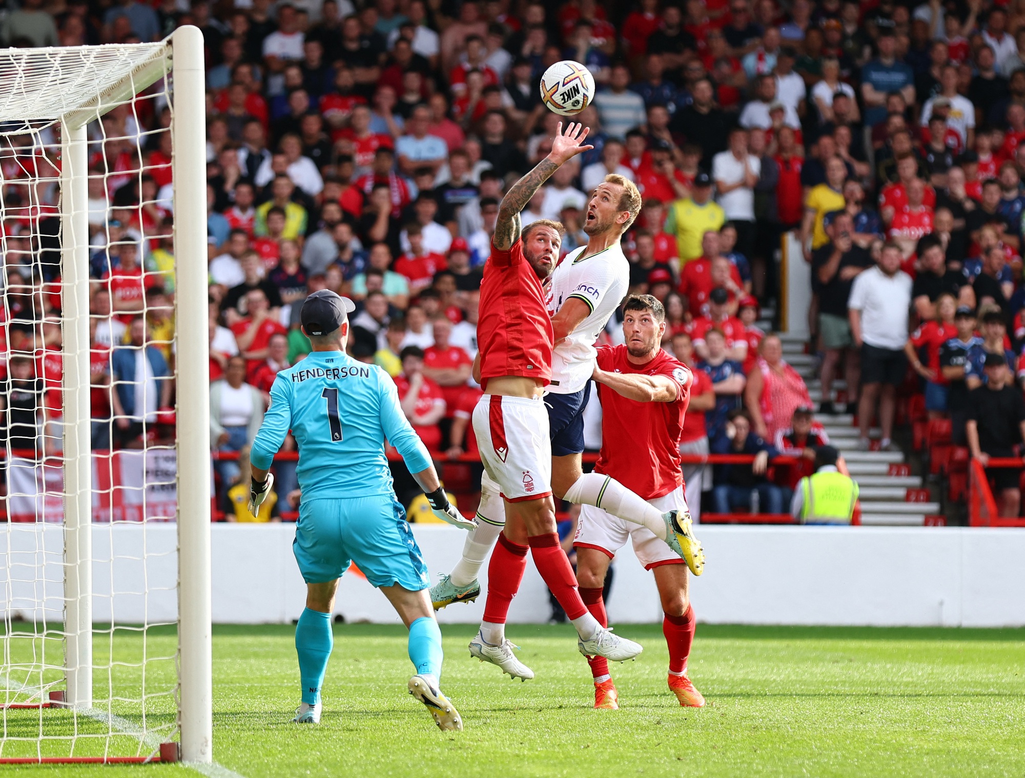 Tottenham trở lại Top 3, Harry Kane hụt hat-trick vẫn lập kỳ tích - Ảnh 4.