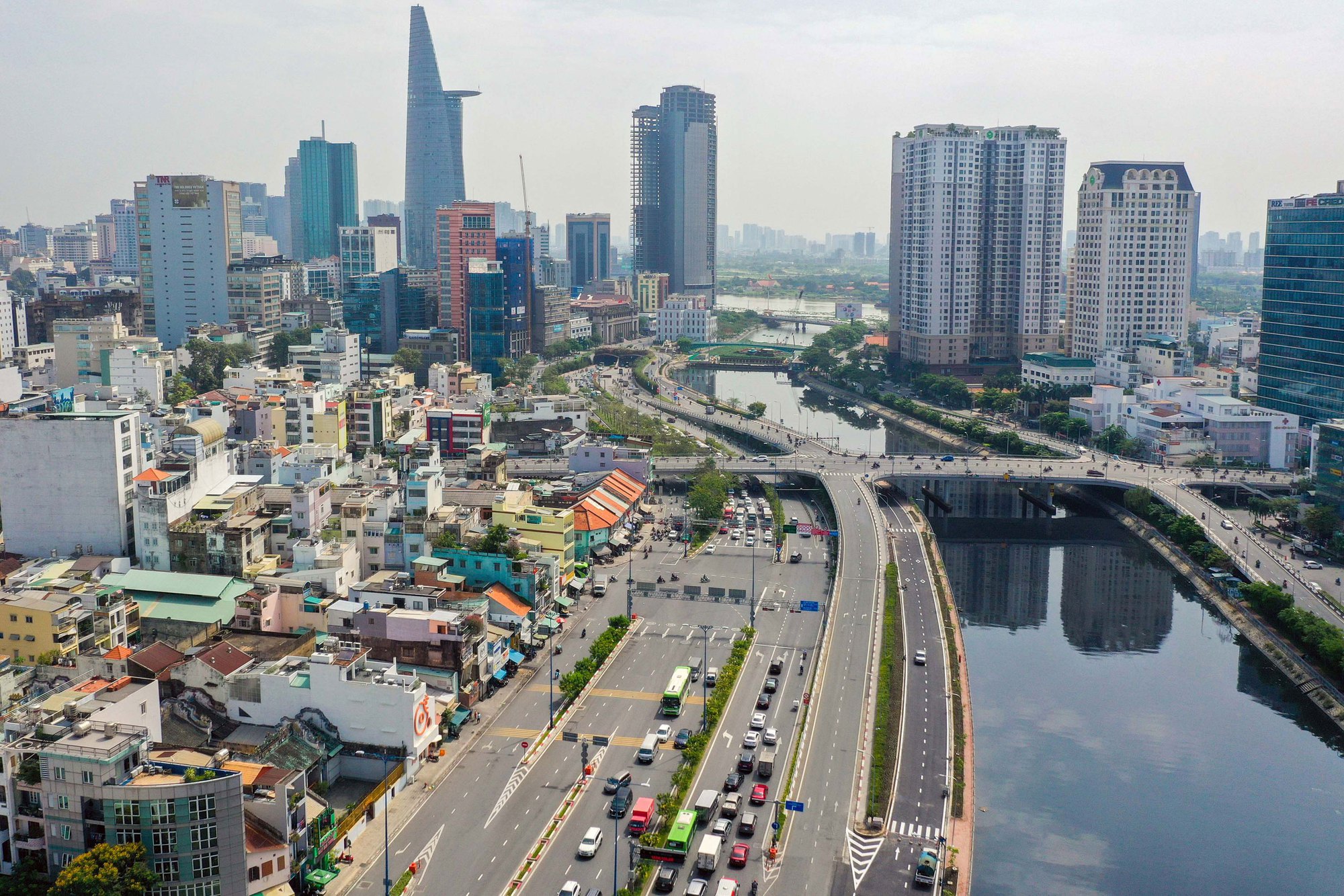Lấn kênh, chiếm rạch ở TP HCM (*): Trăn trở về một thành phố đẹp