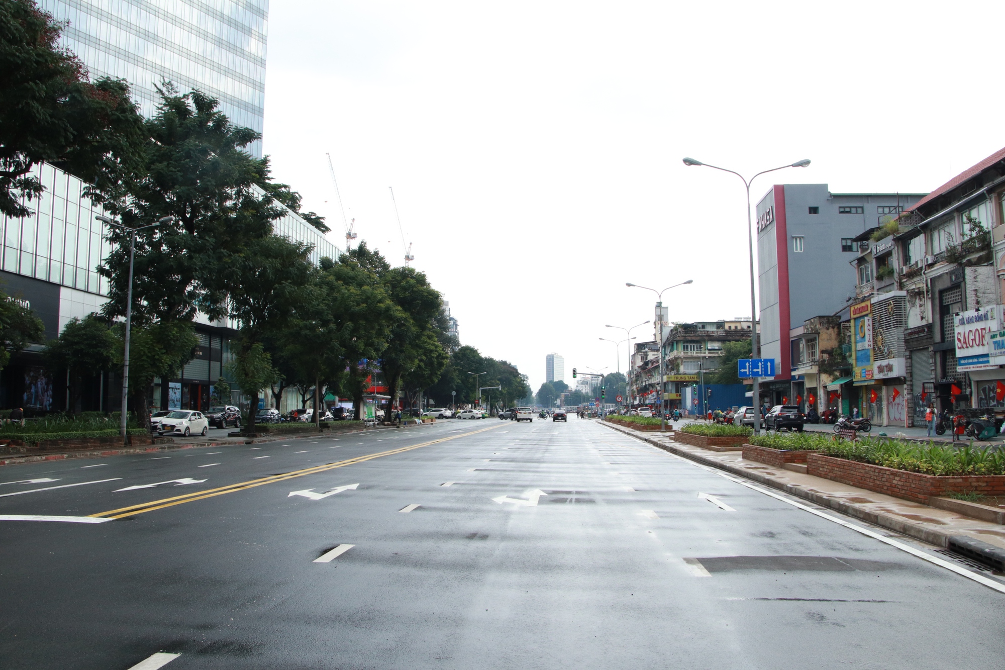 Video: TP HCM chính thức thông xe đường Lê Lợi sau 8 năm - Ảnh 1.