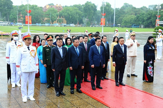 Lãnh đạo Đảng, Nhà nước vào Lăng viếng Chủ tịch Hồ Chí Minh - Ảnh 9.