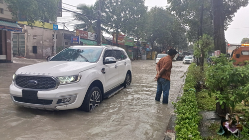 Bom nước ở nội ô, Biên Hòa tính giãn dân - Ảnh 1.