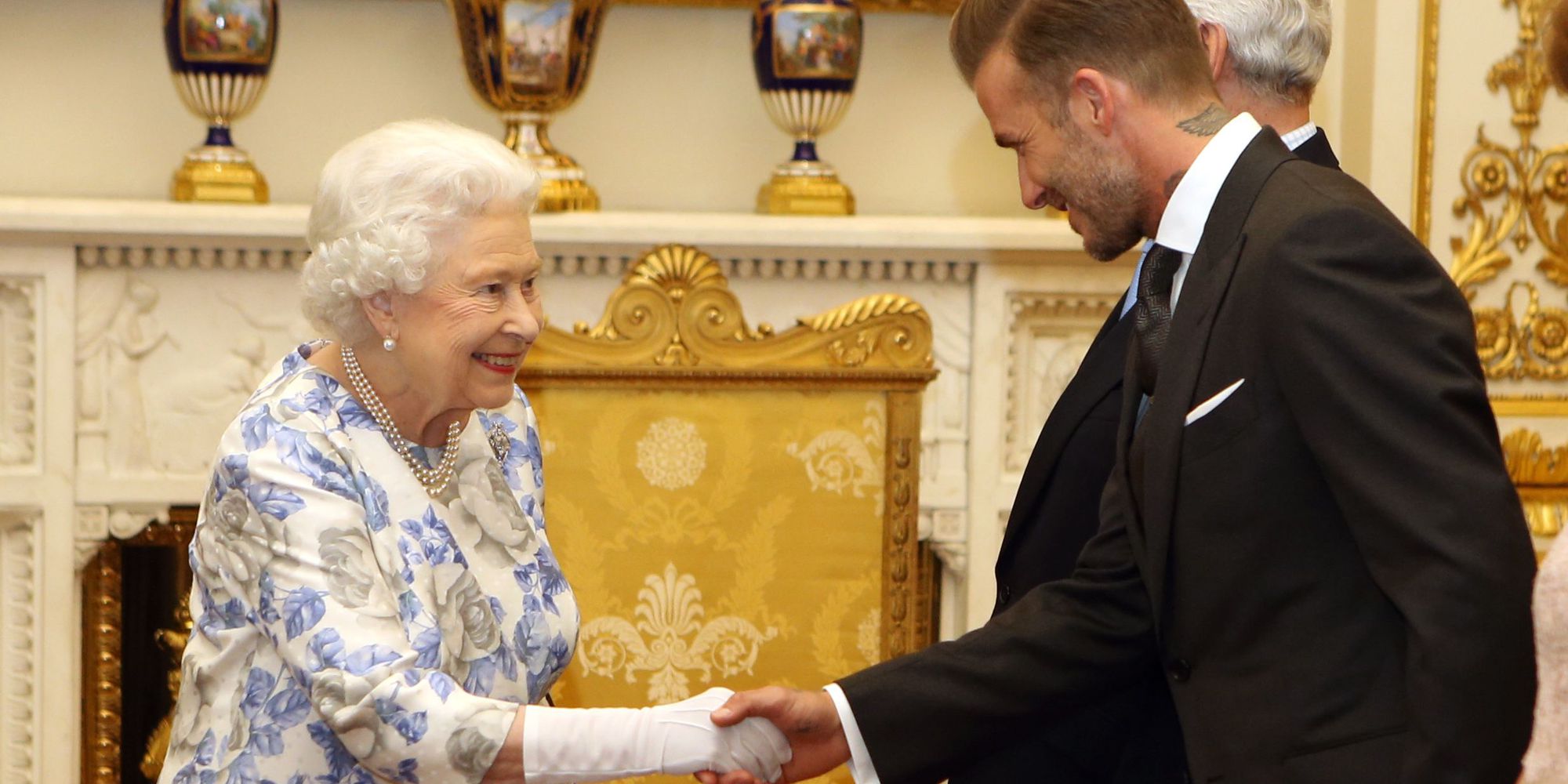 Siêu sao David Beckham xếp hàng đợi 12 tiếng để được viếng Nữ hoàng Anh - Ảnh 4.
