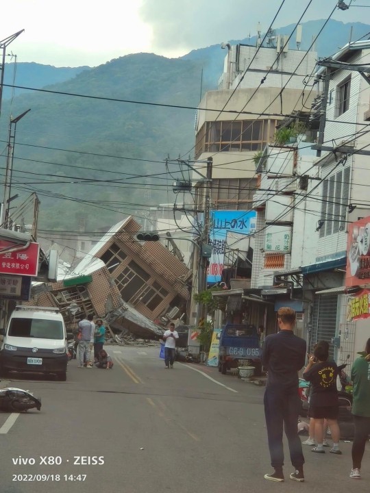 Nhật Bản cảnh báo sóng thần sau động đất mạnh ở Đài Loan - Ảnh 1.