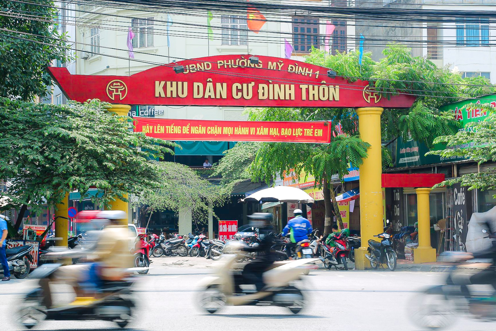 Tuyến phố kiểu mẫu đầu tiên ở Hà Nội ra sao sau 6 năm? - Ảnh 1.