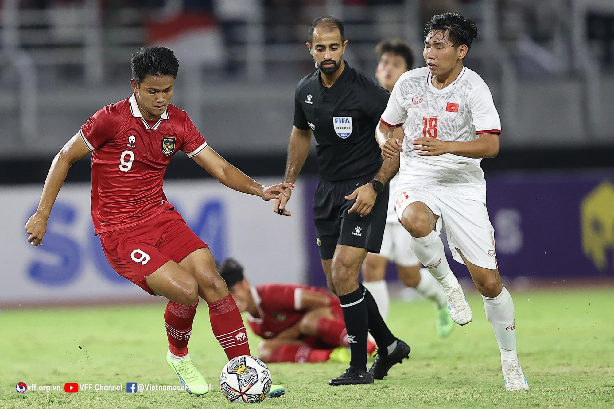 U20 Việt Nam thua đáng tiếc trước U20 Indonesia - Ảnh 4.