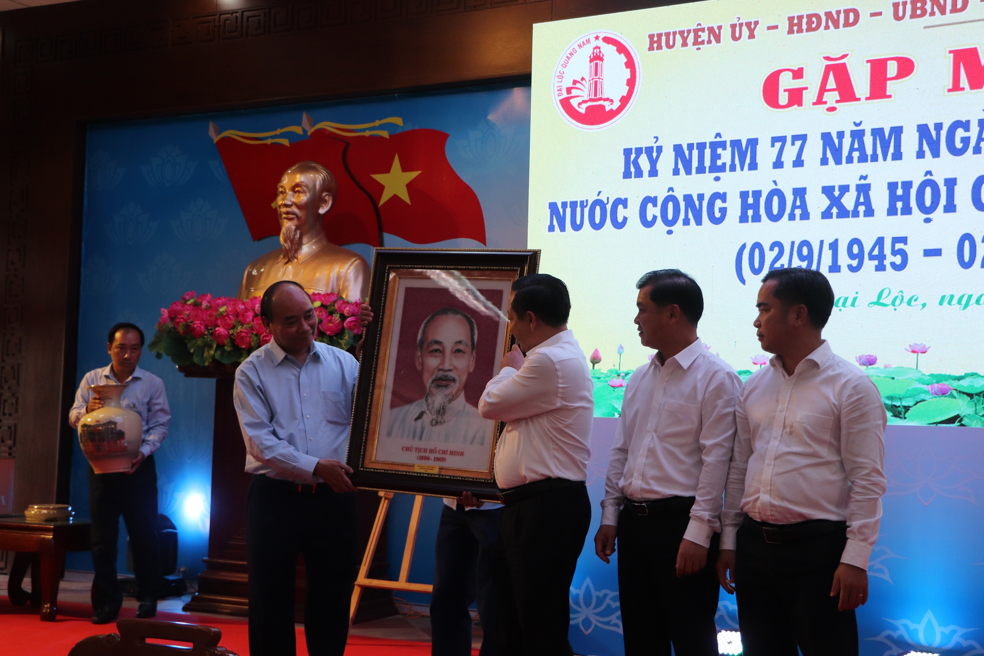 Chia sẻ của Chủ tịch nước Nguyễn Xuân Phúc ở huyện Đại Lộc, Quảng Nam - Ảnh 5. Chia sẻ của Chủ tịch nước Nguyễn Xuân Phúc ở huyện Đại Lộc, Quảng Nam - Ảnh 5.