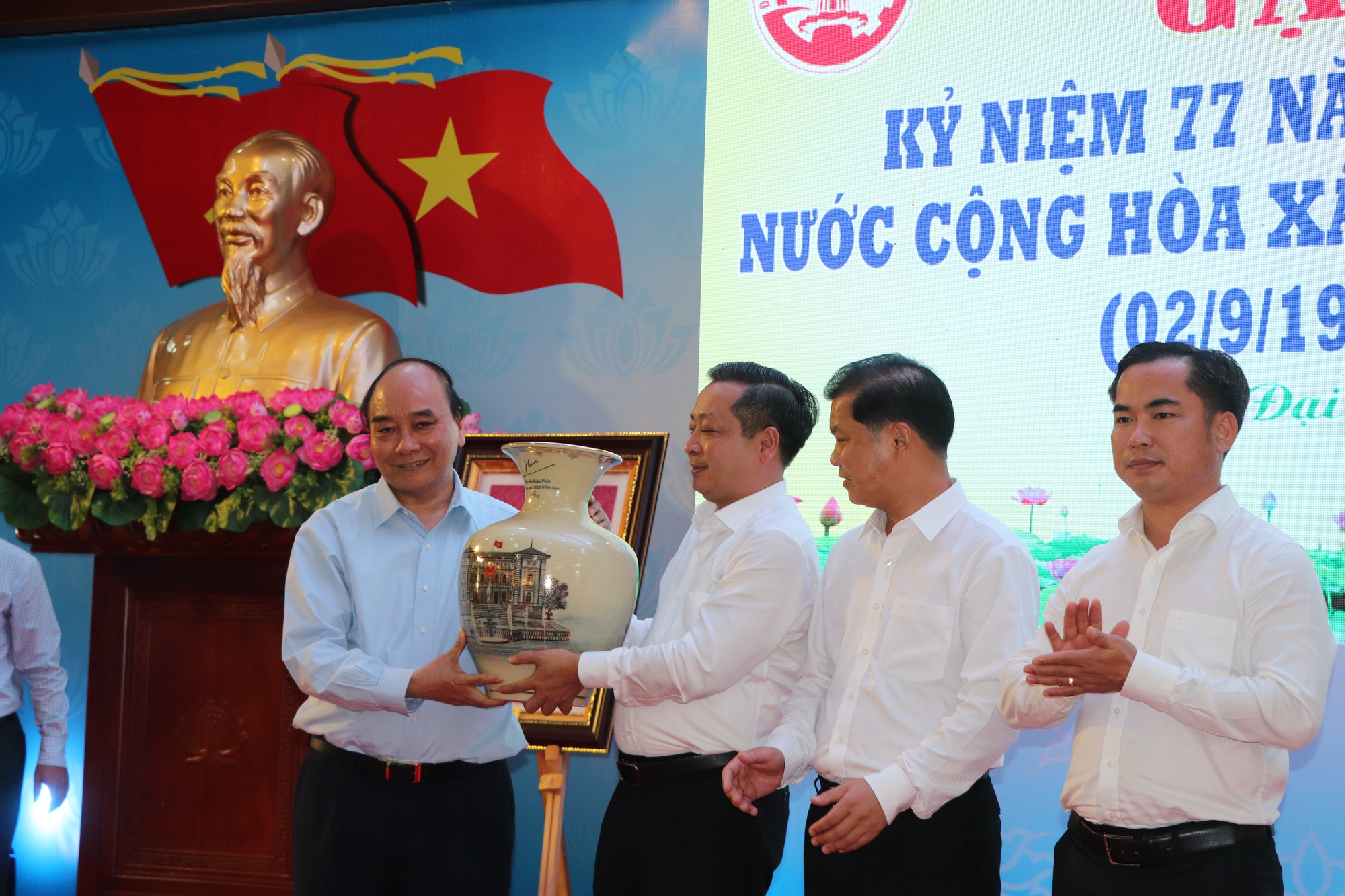 Chia sẻ của Chủ tịch nước Nguyễn Xuân Phúc ở huyện Đại Lộc, Quảng Nam - Ảnh 6. Chia sẻ của Chủ tịch nước Nguyễn Xuân Phúc ở huyện Đại Lộc, Quảng Nam - Ảnh 6.