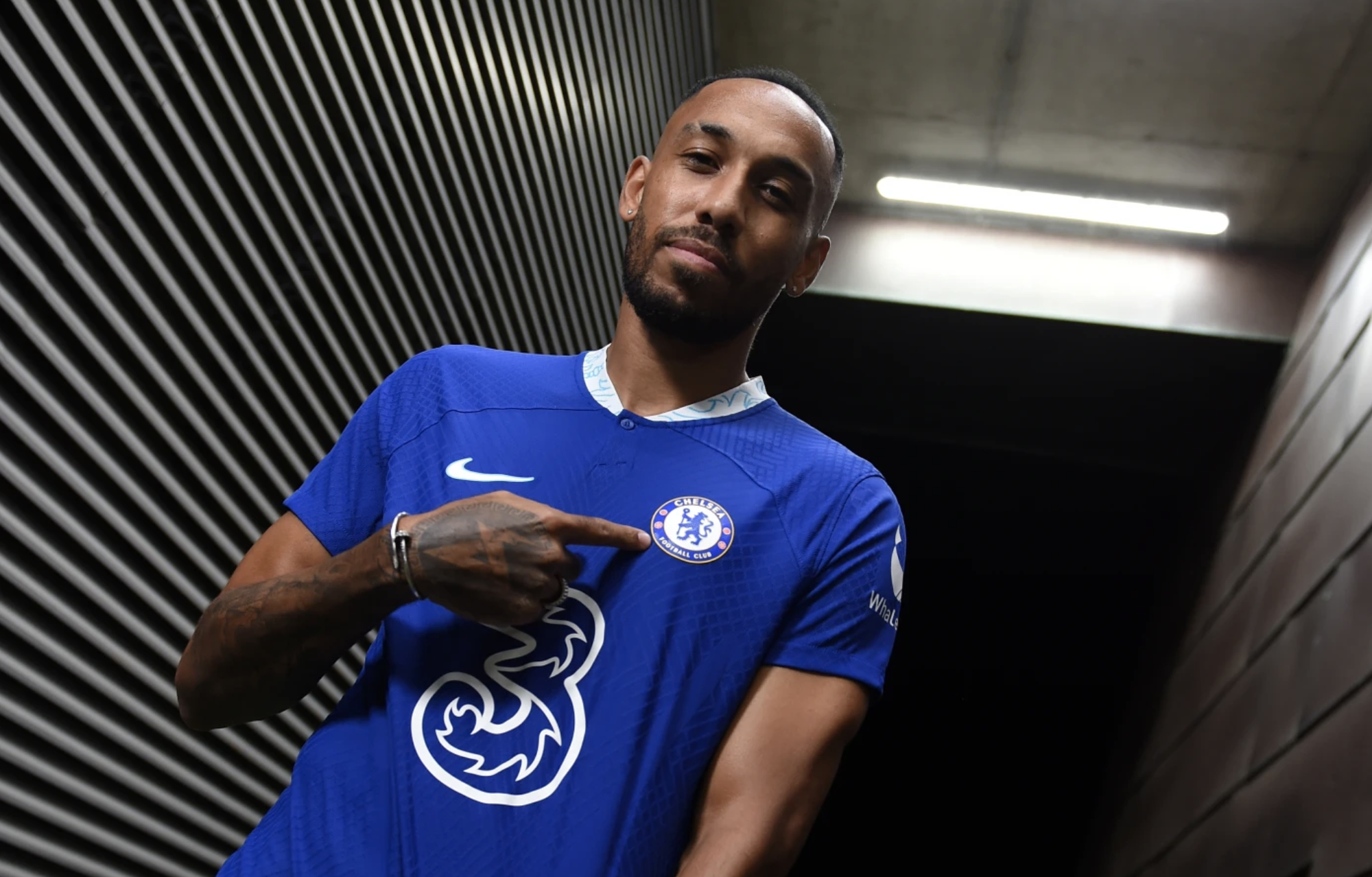 Aubameyang gia nhập Chelsea, Ngoại hạng Anh vượt mốc 2 tỉ bảng chuyển nhượng - Ảnh 1.