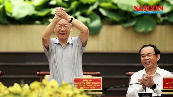 Tổng Bí thư Nguyễn Phú Trọng: Tạo điều kiện tốt nhất để TP HCM phát triển - Ảnh 4. Tổng Bí thư Nguyễn Phú Trọng: Tạo điều kiện tốt nhất để TP HCM phát triển - Ảnh 4.