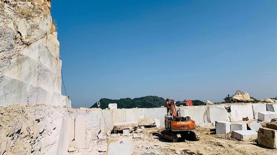 Khai thác khoáng sản vượt mốc giới, FLC Stone bị phạt 170 triệu đồng - Ảnh 1. Khai thác khoáng sản vượt mốc giới, FLC Stone bị phạt 170 triệu đồng - Ảnh 1.