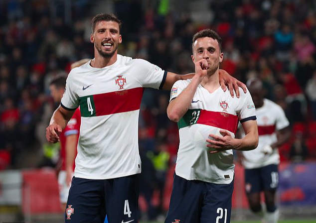 Dàn sao Man United tỏa sáng, Bồ Đào Nha mơ vé bán kết Nations League - Ảnh 6.