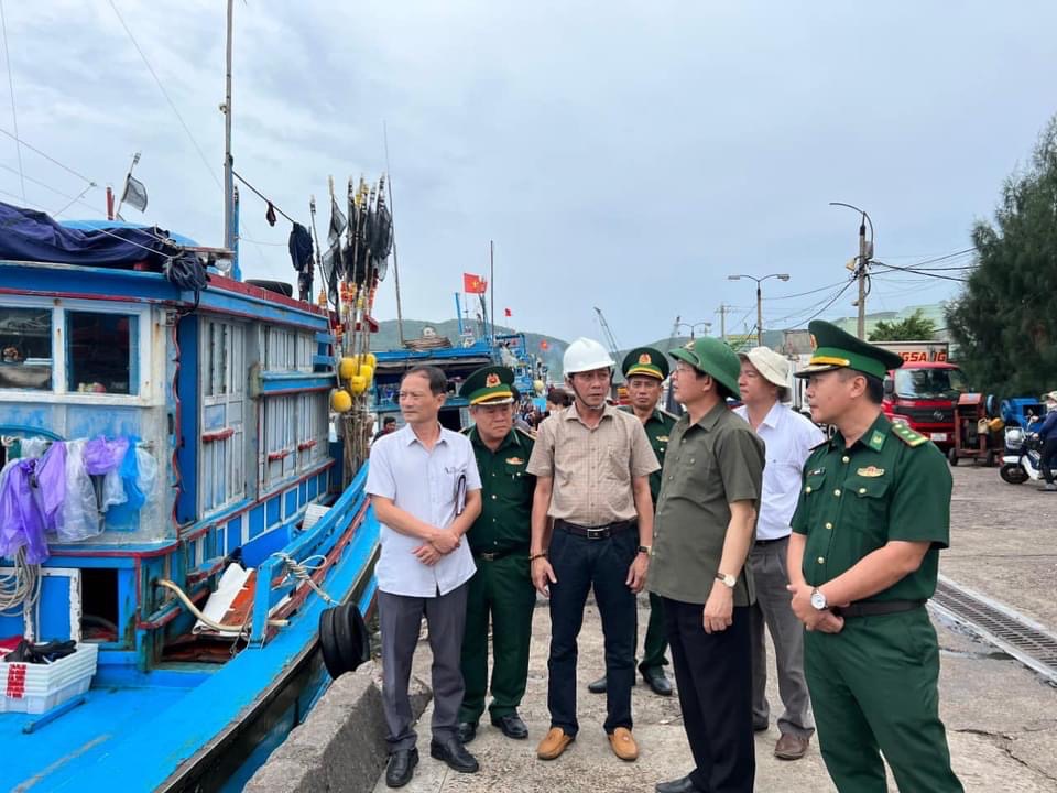 SIÊU BÃO NORU: Hối hả chạy bão ở Thừa Thiên - Huế, Bình Định - Ảnh 19.