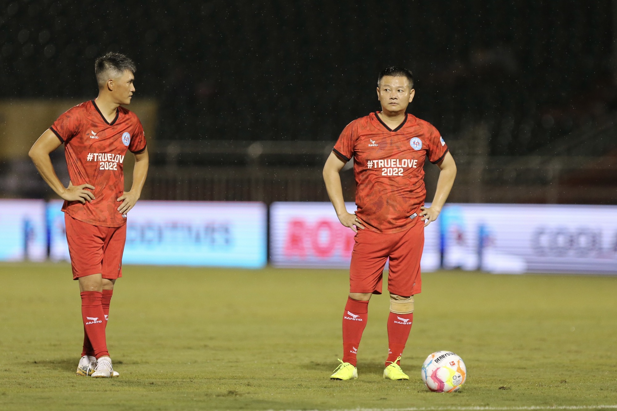 Công Vinh sút tung lưới thủ thành từng vô địch World Cup - Ảnh 8.