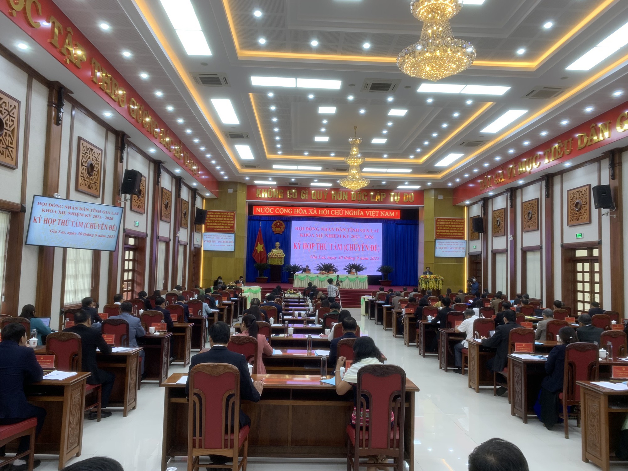 Bị cách chức Chủ tịch Gia Lai, ông Võ Ngọc Thành xin thôi tư cách đại biểu HĐND vì lý do... sức khỏe - Ảnh 2.