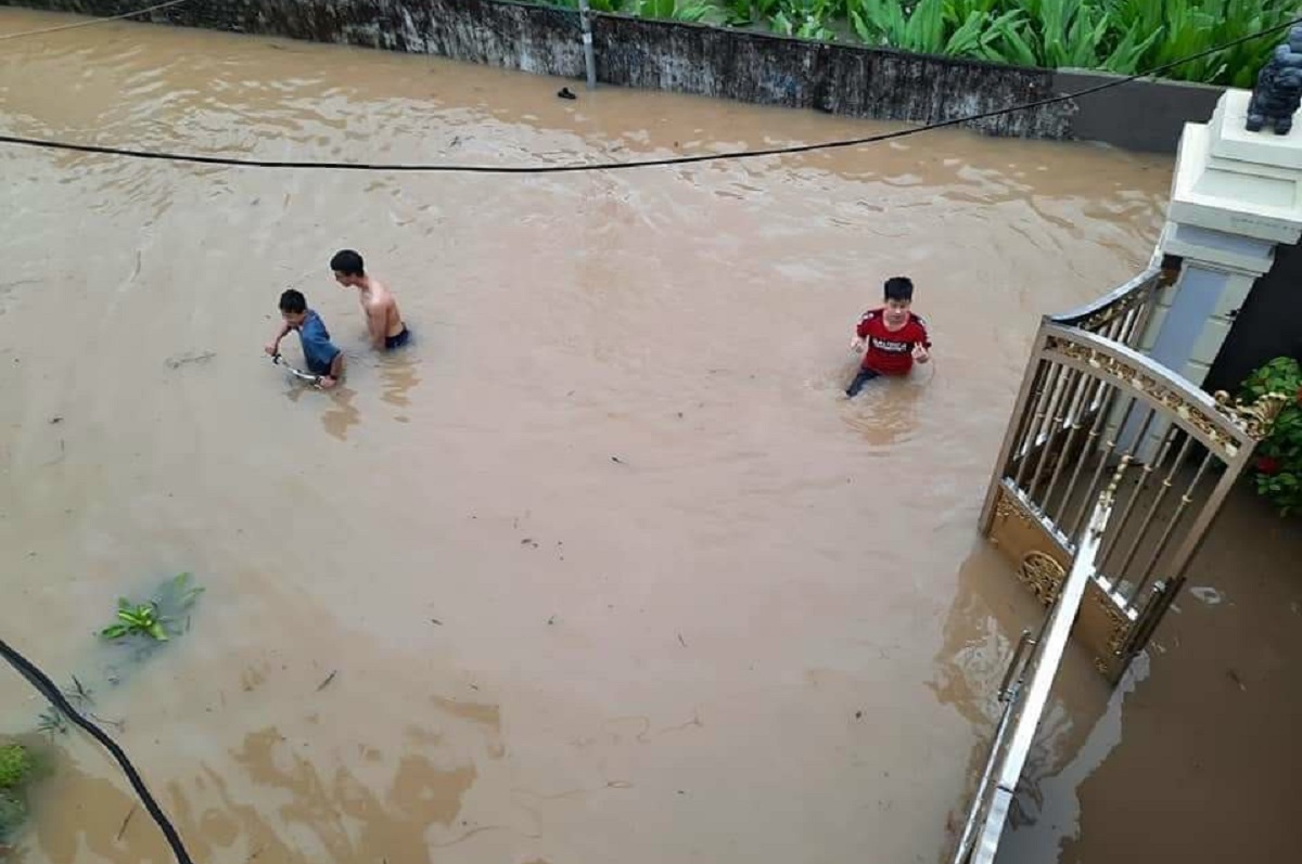 Hồ chứa nước lớn nhất Thanh Hóa xả lũ - Ảnh 4.