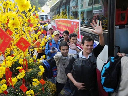 Tổng LĐLĐ Việt Nam đề xuất phương án nghỉ Tết Nguyên đán 8 ngày - Ảnh 1.