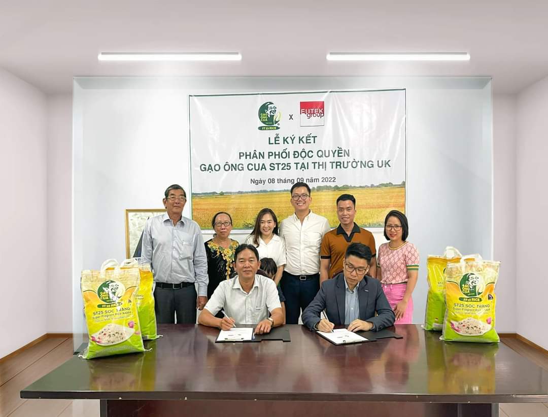 Ông Cua bán gạo ST25 sang Anh - Ảnh 1. Ông Cua bán gạo ST25 sang Anh - Ảnh 1.