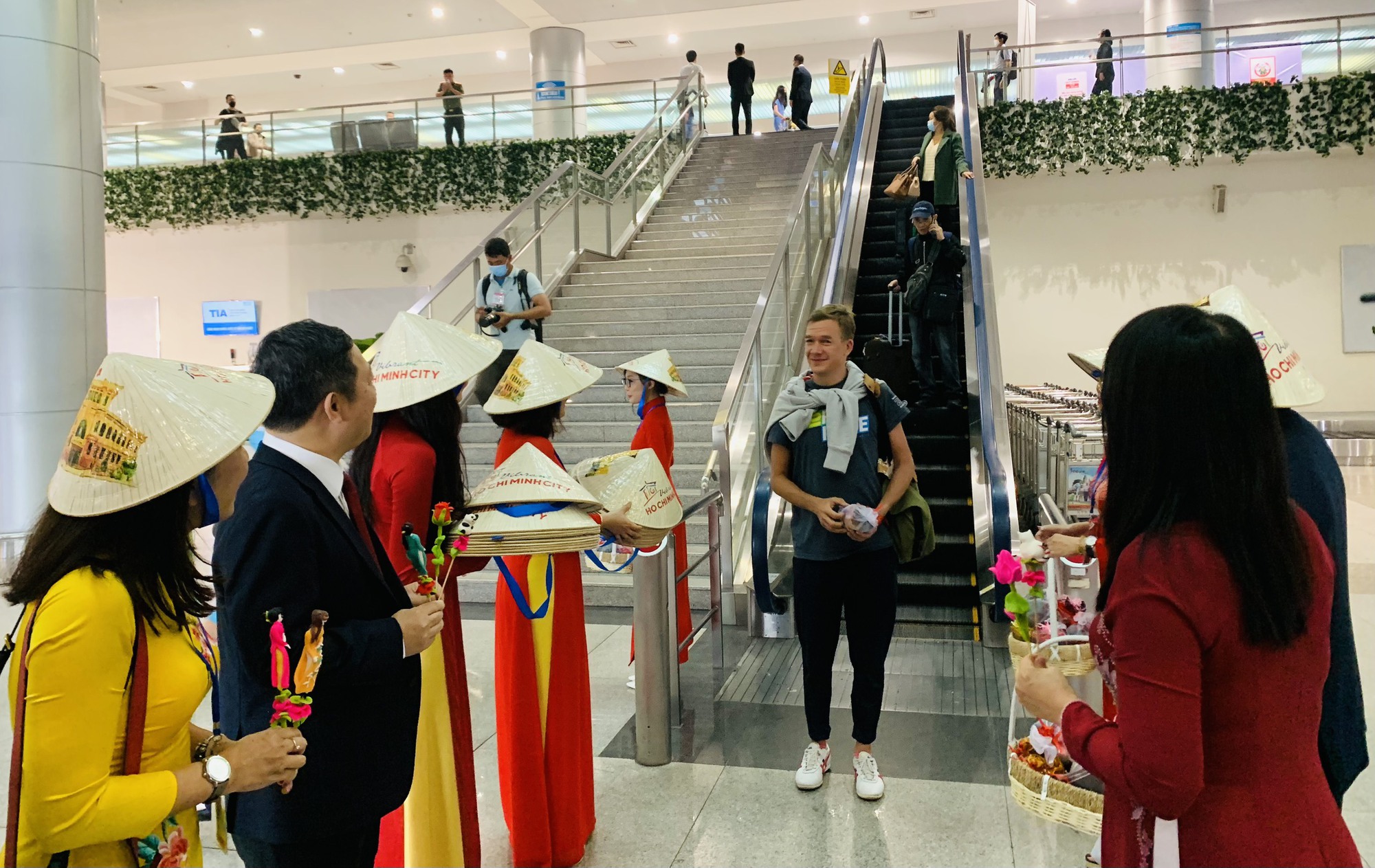 Nhà hàng, quán ăn ở TP HCM phải bán đúng giá niêm yết dịp Tết - Ảnh 1. Nhà hàng, quán ăn ở TP HCM phải bán đúng giá niêm yết dịp Tết - Ảnh 1.