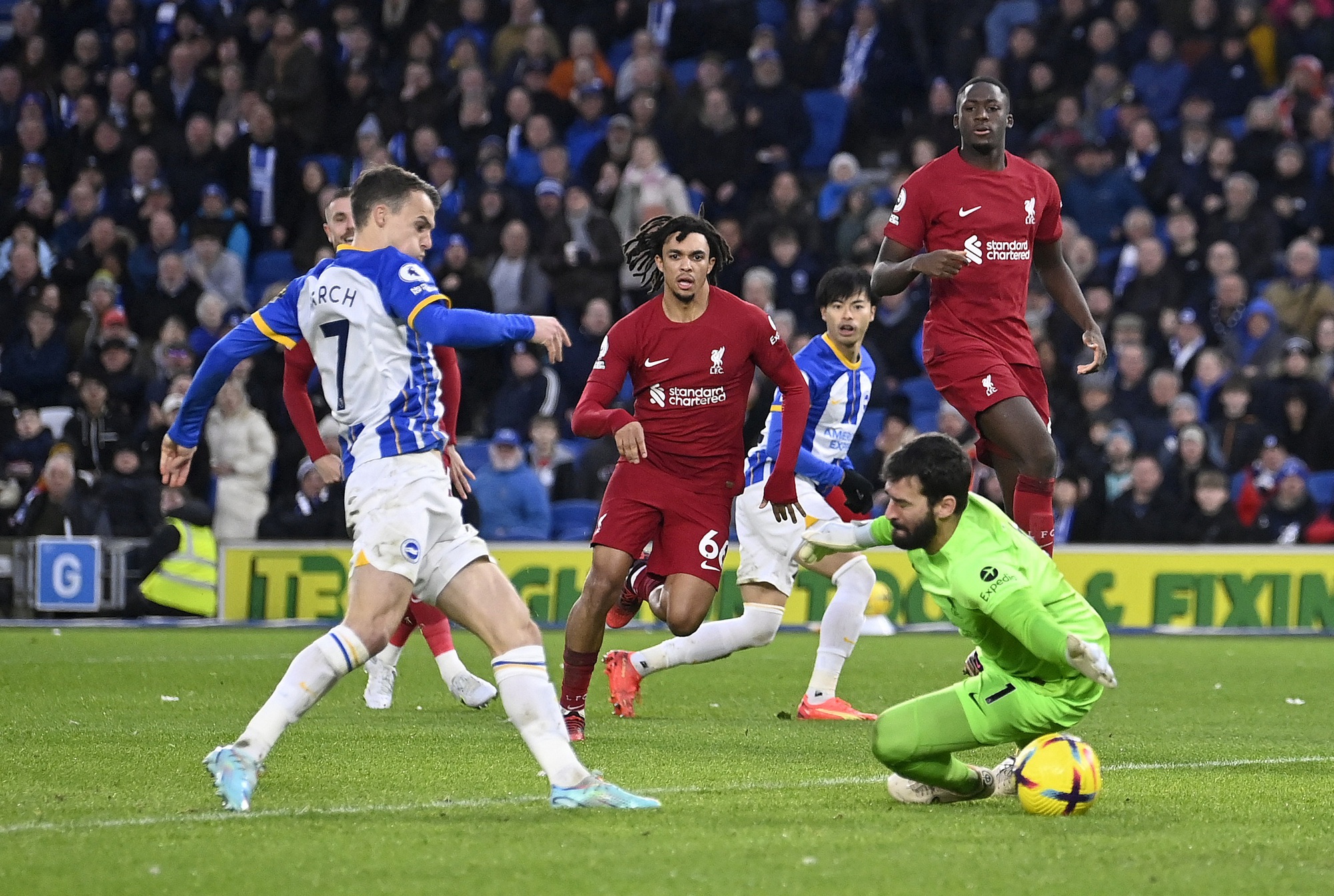 Thua đậm Brighton 0-3, Liverpool trượt dài giải Ngoại hạng Anh - Ảnh 4.