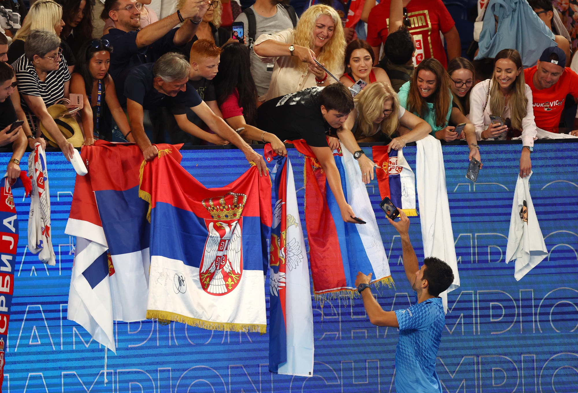 Djokovic được chào đón nồng nhiệt trong ngày tái xuất Giải Úc mở rộng - Ảnh 6.