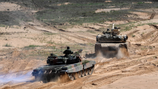 Đức ra điều kiện với Mỹ để gửi xe tăng cho Ukraine - Ảnh 2.