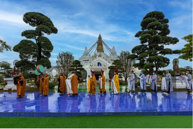 Đức Gyalwang Drukpa chủ trì Đại pháp hội cầu an tại Đại bảo tháp Mandala Tây Thiên - Ảnh 5.