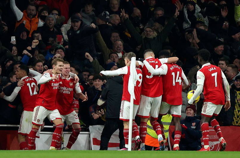 Ngược dòng hạ Man United, Arsenal khẳng định sức mạnh số 1 nước Anh - Ảnh 9.