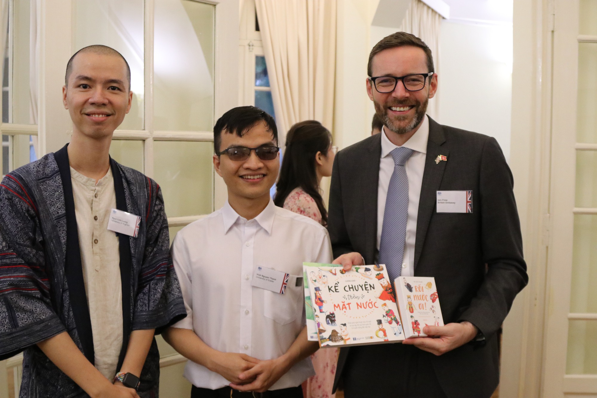 Từ cậu bé suýt bị đuổi học đến học giả Chevening - Ảnh 4.