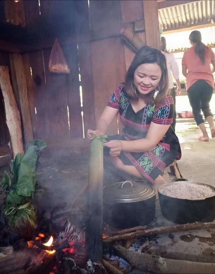 CUỘC THI VIẾT HƯƠNG VỊ TẾT: Hai cái Tết ở một miền rừng - Ảnh 2.