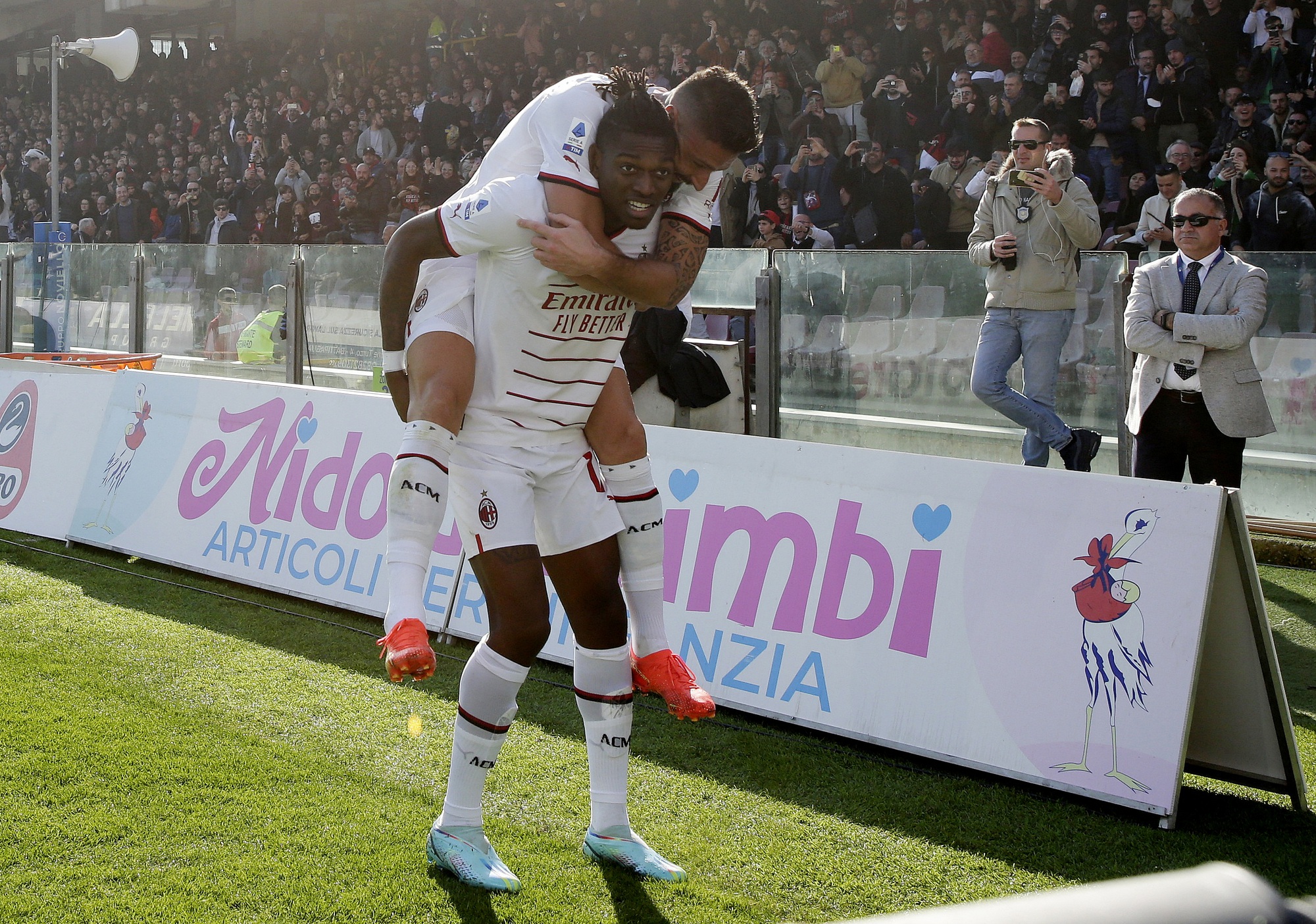 Napoli đứt mạch bất bại, AC Milan và Juventus hưởng lợi - Ảnh 5.